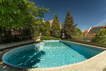 Belestünk, hogy mi vár a luxusingatlanok kapuján túl