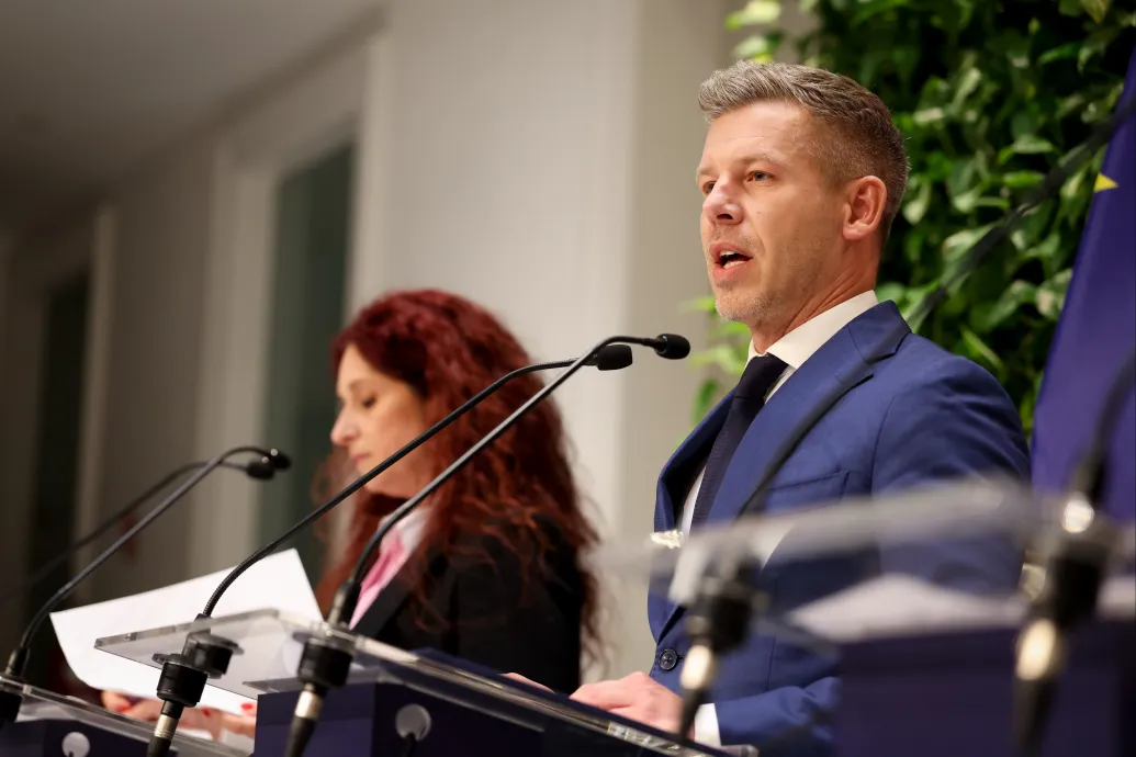Magyar Péter: Kedden hozzák nyilvánosságra a kegyelmi ügy dossziéját, Varga Judit nem támogatta első körben K. Endre kérvényét