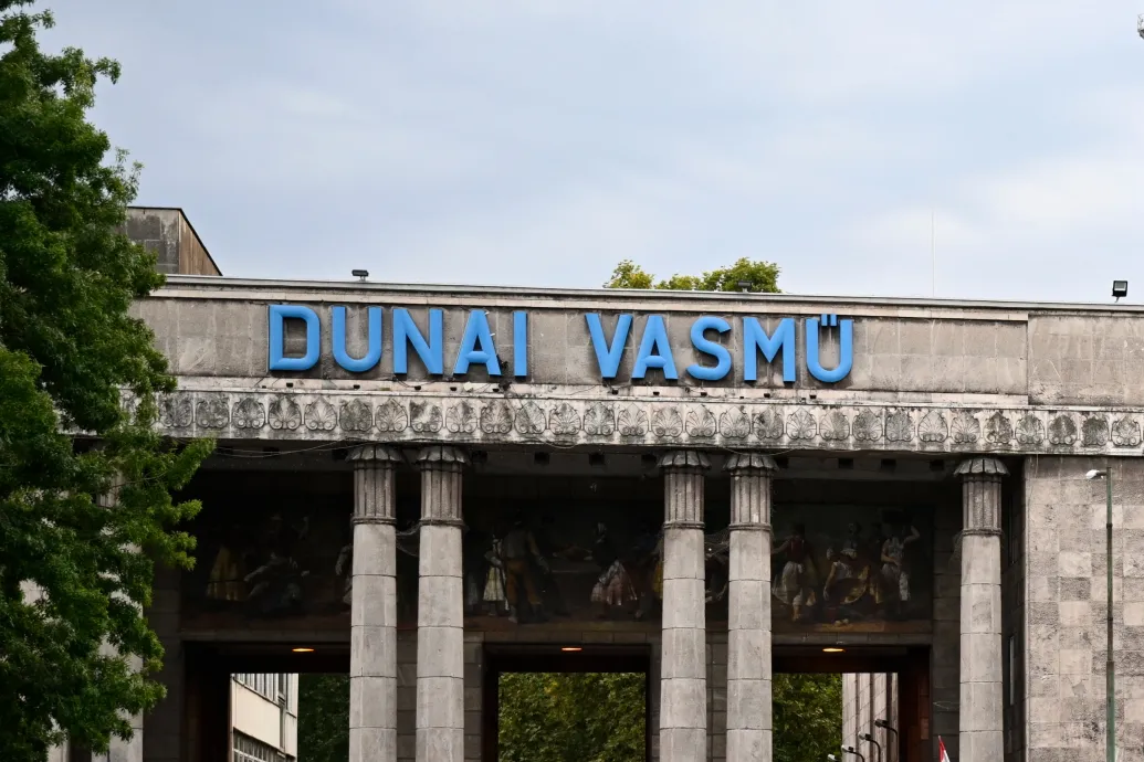 A kormány meghosszabbítaná a Dunaferr havi egymilliárdos szerződését