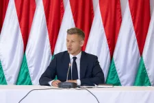Magyar Péter Gaudi-Nagy Tamásról: Ha hozzájárul, bemutatjuk a nevéhez köthető iratot. Ha van ilyen ¯\_(ツ)_/¯