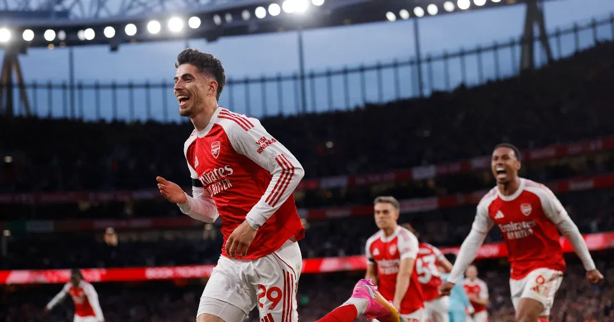 Arsenal: 19 Év Után Ismét Bajnokok a Premier League-ben Arsenal: 19 Év Után Ismét Bajnokok a Premier League-ben