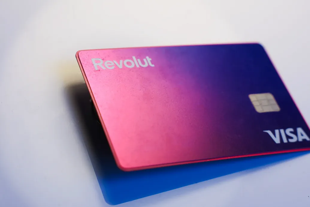 A Revolut elkezdte kiküldeni az emaileket a magyar felhasználóknak, hogy áthelyezik őket a magyar fióktelepre