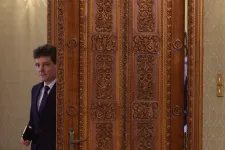 A romániaiak közel hetven százaléka elégedetlen az államfő és a miniszterelnök tevékenységével is