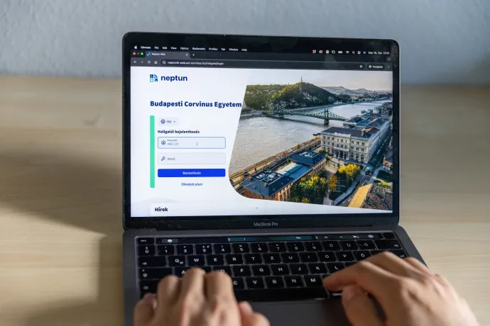 A Neptun bejelentkező felülete egy laptop képernyőjén, 2026. május 19-én – Fotó: Melegh Noémi Napsugár / Telex