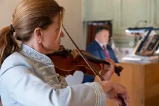 Varga Judit hegedül, Windisch László orgonán kíséri