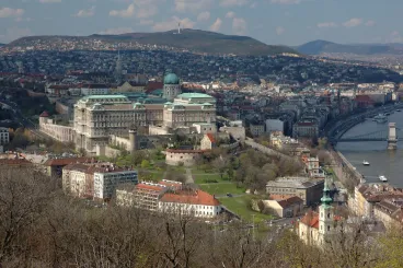 Két lakás a Vízivárosban, amiért érdemes elhagyni a pesti oldalt