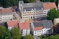 Összeomlott egy lakóépület Görlitzben: két román turista került a romok alá, egyikük holttestét megtalálták