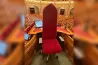 Erre a piros vasalódeszkára cseréli a házelnöki széket Forsthoffer Ágnes