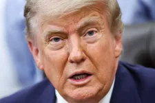 Trump megpróbál ott lenni fia esküvőjén, de azt mondta, nem jó neki az időzítés