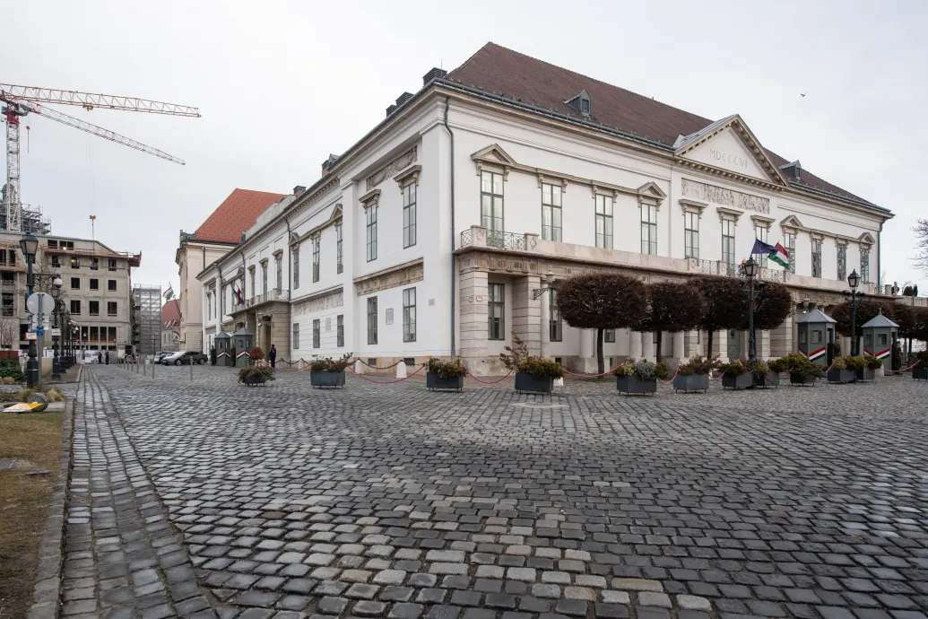 Közzétette a kegyelmi ügy dokumentumait a Sándor-palota