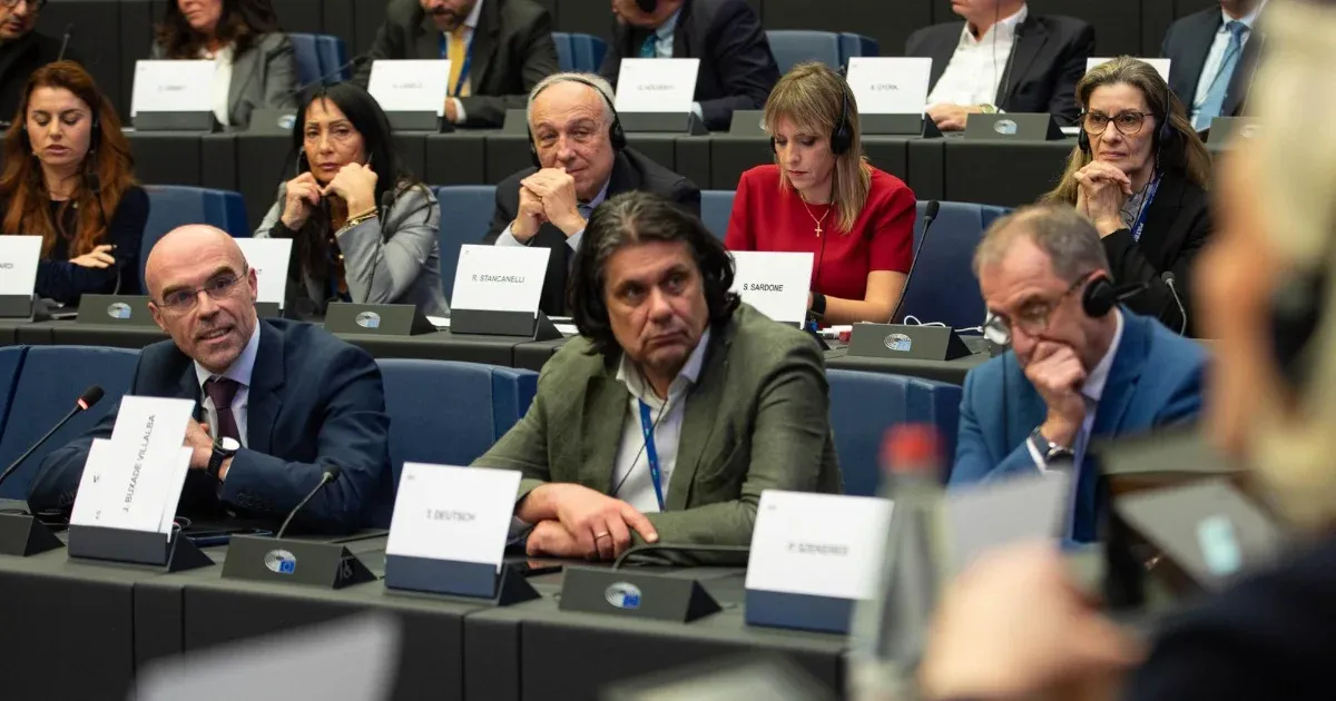 A Patrióták Európáért szerint elfogadhatatlan a magyar kormány által javasolt alkotmánymódosítás – Telex