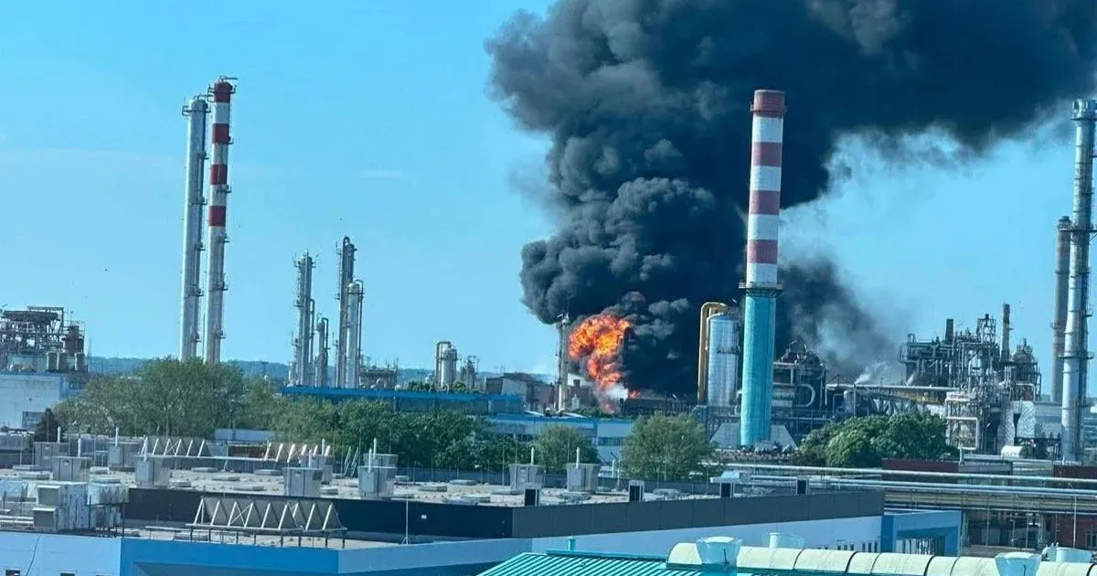 Explosion at Mol’s Tiszaújváros Plant Leaves One Dead and Multiple Injured
