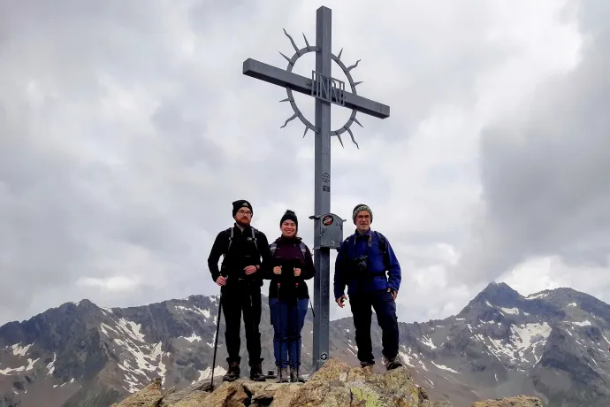 A Schwartsee és a Schwartseekogel, a Schwartzkogel csúcsán, és a gleccser szemben – Fotó: Nagy Imre