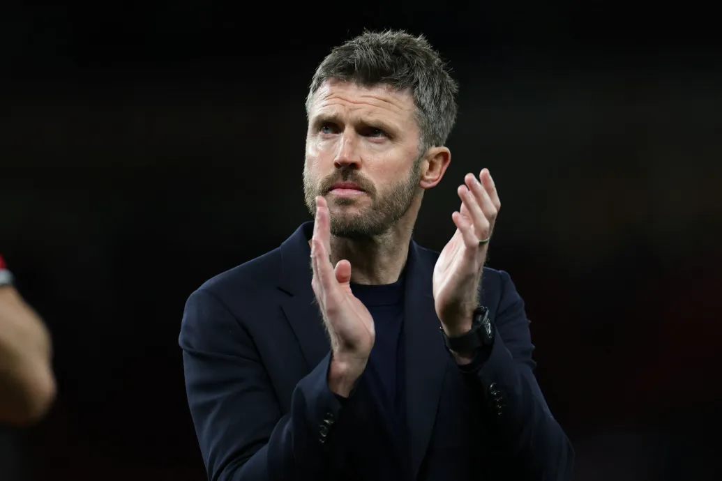 Michael Carrick 2028-ig marad a Manchester United élén