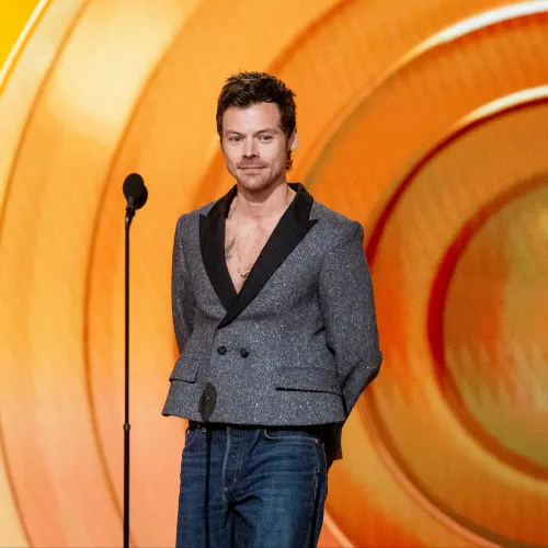 Harry Styles úgy tisztelgett Thom Yorke előtt egy díjátadón, hogy elárulta, melyik Radiohead-számra vesztette el a szüzességét