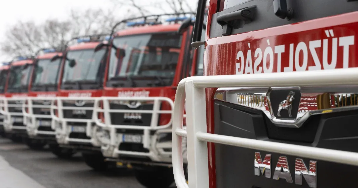 Tűz ütött ki hajnalban egy gárdonyi pelletüzemben.
