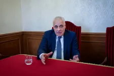 Az ELTE rektora megszavaztatja a kutatóközpontok jövőjét