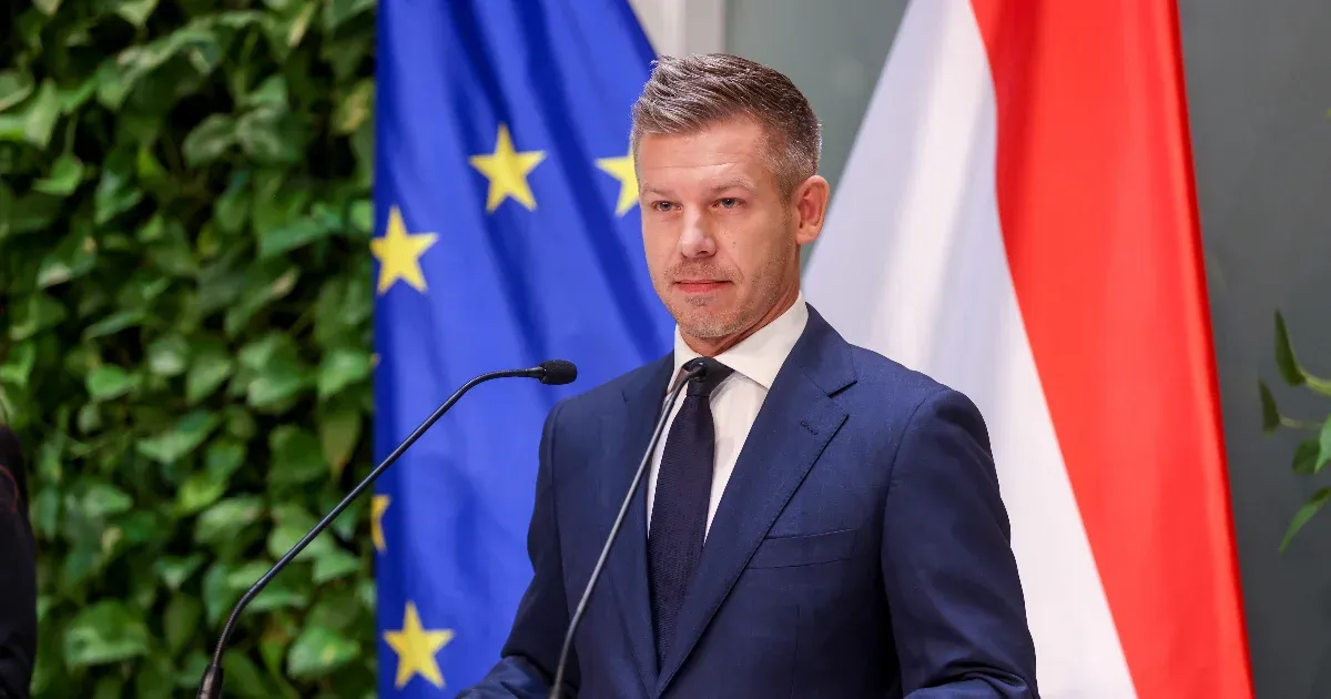 Egyharmaduk nő, összesen 103 diplomával rendelkező.