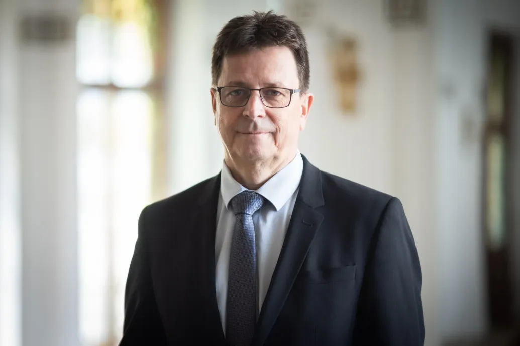 Heidl György eszmetörténész társadalmi kapcsolatokért felelős államtitkár lesz