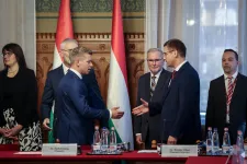 Egymásnak üzenget Magyar Péter és Gulyás Gergely a kegyelmi ügyben