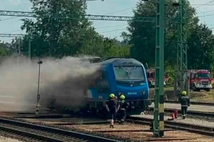 Kigyulladt egy mozdony Kelenföldön, lezárták az állomást