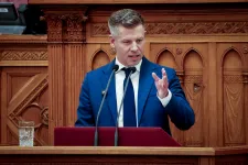 Magyar Péter a fideszesek fejére olvasta a bűneiket, de a saját törvényalkotási programjukról nem sokat árult el