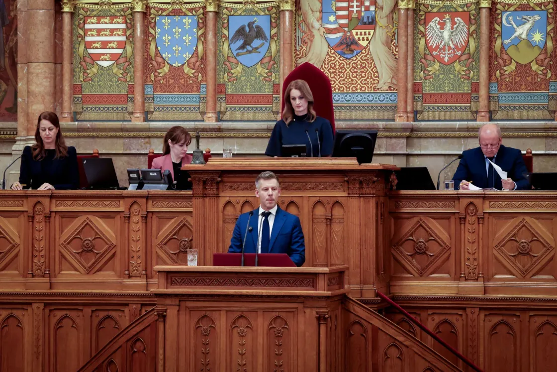 Magyar Péter a fideszesek fejére olvasta a bűneiket, de a saját törvényalkotási programjukról nem sokat árult el