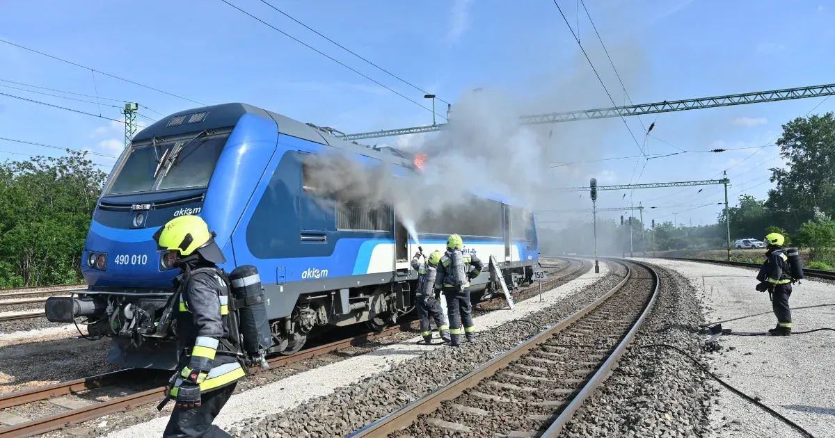 A MÁV soron kívüli átvizsgálást rendel el a tűz után.