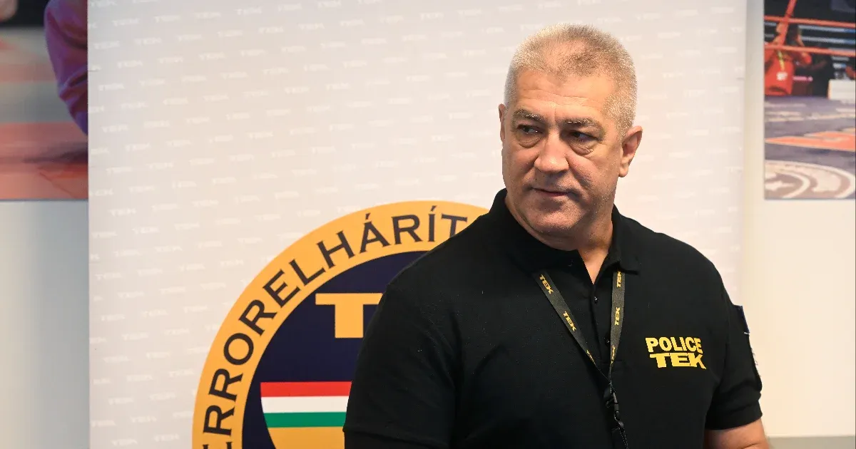 Magyar Péter leváltja Hajdu János tábornokot a TEK éléről.