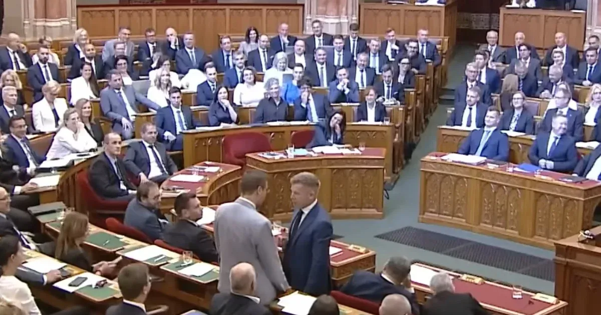 Gulyás Gergely válaszolt Magyar bejegyzésére.