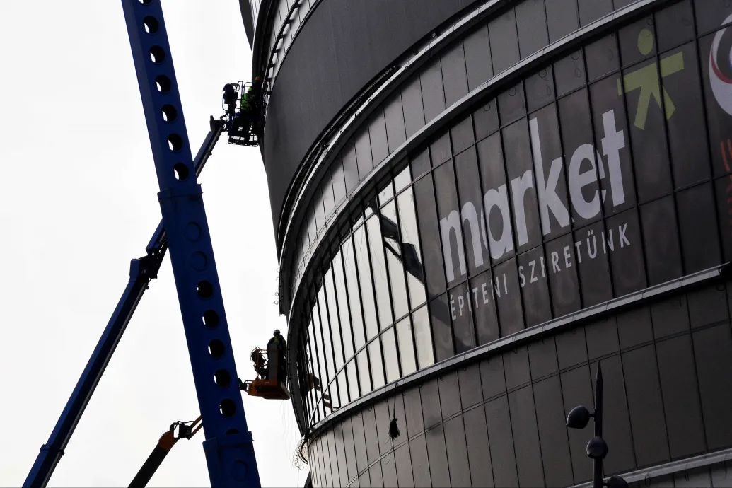 Öt év alatt 100 milliárd forint osztalékot fizetett Orbán Viktor kötélbarátjának cége