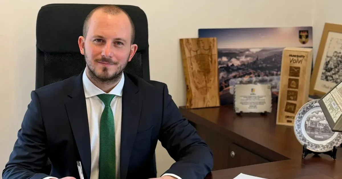 Megszüntették a Halásztelek polgármesterének bűnügyi felügyeletét és távoltartását Megszüntették a Halásztelek polgármesterének bűnügyi felügyeletét és távoltartását