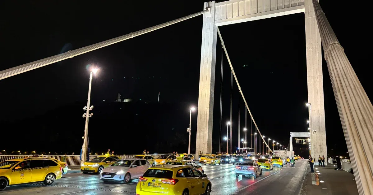 Taxis tiltakozás a BL-döntő hétvégéjén: Félreértett javaslat a BKK-tól Taxis tiltakozás a BL-döntő hétvégéjén: Félreértett javaslat a BKK-tól
