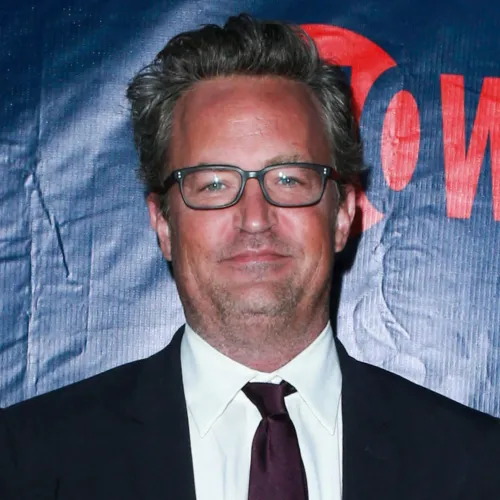 Több mint 3 év börtönre ítélték Matthew Perry asszisztensét, aki beadta neki a ketamint