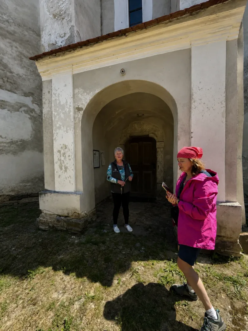 Megnéztük a miklóstelki templomot – Fotó: a szerző archívuma