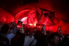 Autórongálások és utcai verekedések miatt is intézkedtek a rendőrök a BL-döntő előtt