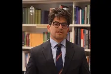 Volt, aki Habony Árpád kérésére, indoklás nélkül juthatott diplomata-útlevélhez