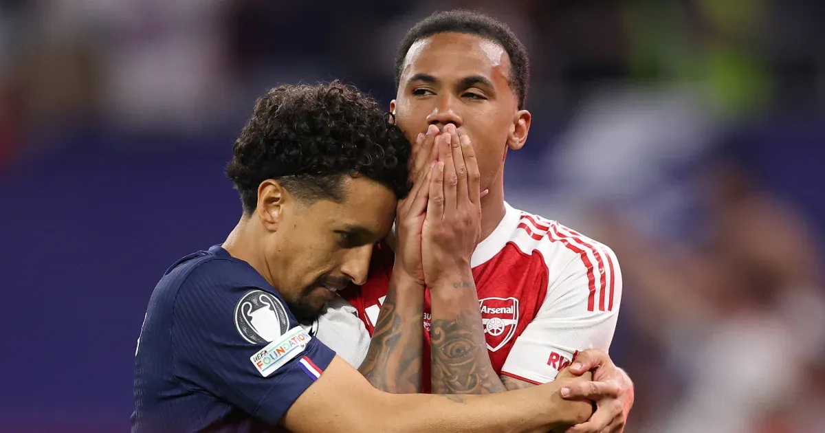 Marquinhos emberi gesztusa: Vigasztalás a tizenegyes kihagyása után Marquinhos emberi gesztusa: Vigasztalás a tizenegyes kihagyása után