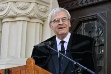 Még életében szobrot kap Tőkés László a lakiteleki Nemzeti Pantheonban