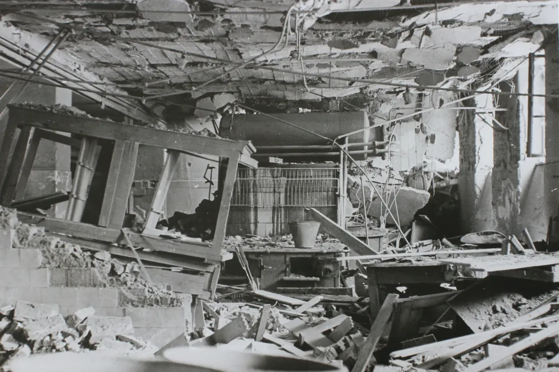 Az amerikai bombázók ötven perc alatt romhalmazzá változtatták Kolozsvárt – a Fotofilm képein idézzük fel a város '44-es bombázását