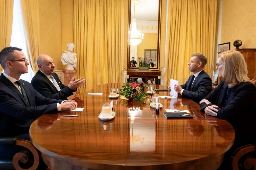 Sulyok Tamás szerint az politikai zsákmányszerzés, ha személyre szabott jogalkotással akarják eltávolítani – Forrás: Telex.hu