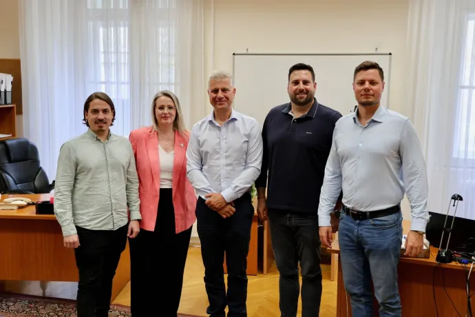 Az új elnökség – Fotó: Fidesz Budapest Facebook