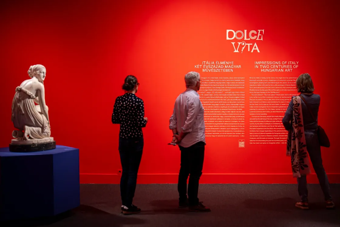 Fellinit és a Csinibabát egymásra úsztatva mutatja meg, mi az a dolce vita