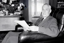 A diktátor, akinek élete utolsó két évében eljátszották, hogy még mindig ő vezeti az országot