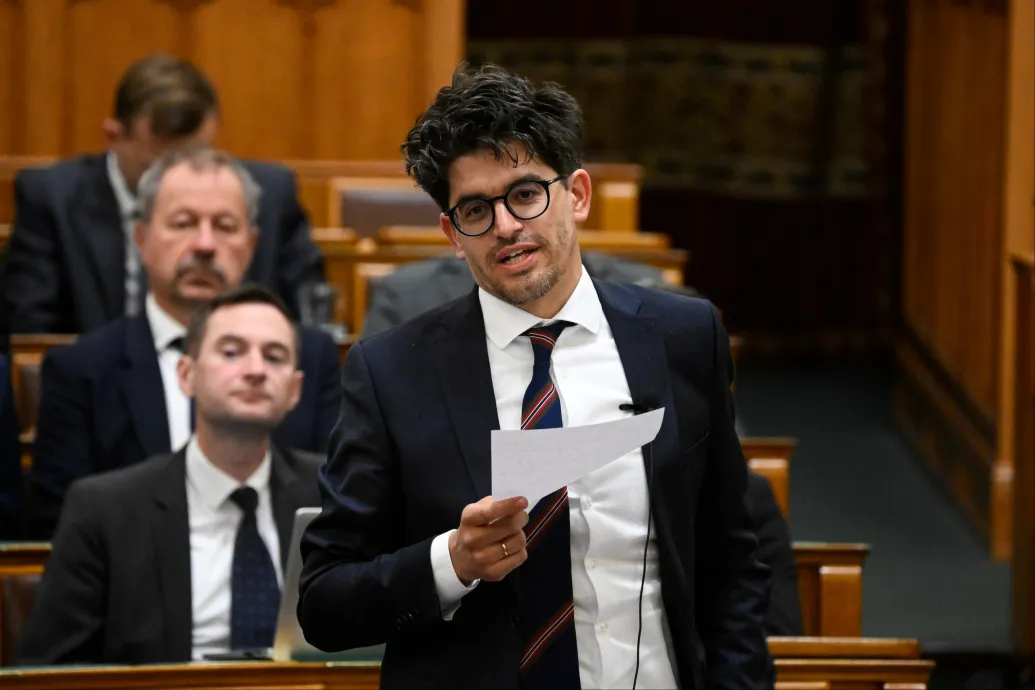 45 kormánytisztviselőnél kezdeményezték a munkaviszony közös megegyezéses felbontását a külügyben