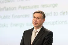 Még nem robbantja az EU Orbánék költségvetési aknáját, de figyelmeztetést küldött