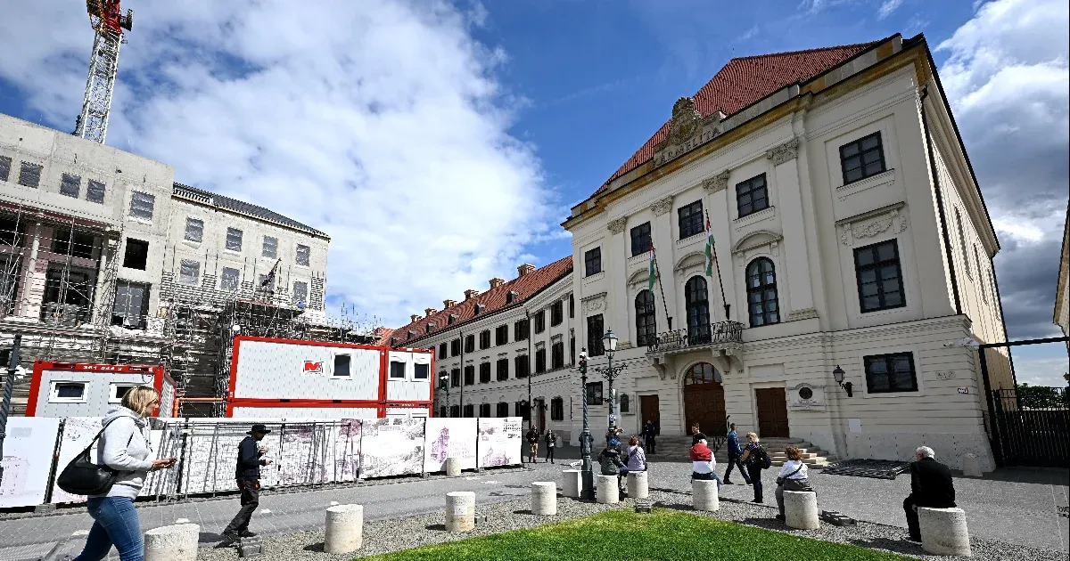 German Tourist Injured at Karmelita Following Barricade Removal - News Directory 3