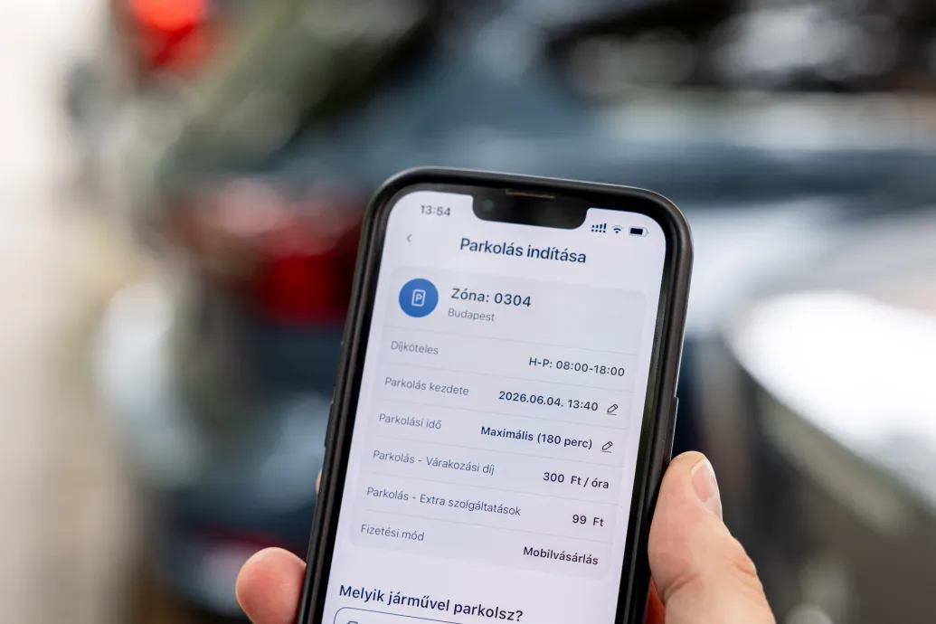 Hiába szüntette meg a mobilparkolás kényelmi díját az előző kormány, a Telekom átnevezte és plusz szolgáltatásokkal felturbózva visszavezette