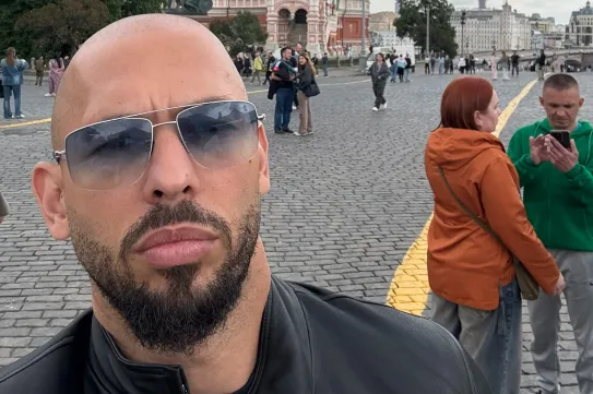 Șoșoacă és a Tate fivérek is ott vannak Putyin vendégei között a szentpétervári gazdasági fórumon