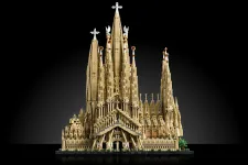 Bekeményít a LEGO, 12 ezer darabos Sagrada Família készlet érkezik